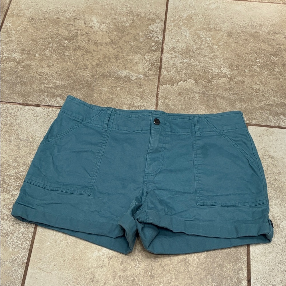 Magellan Outdoors Teal Green Women's Cargo Shorts